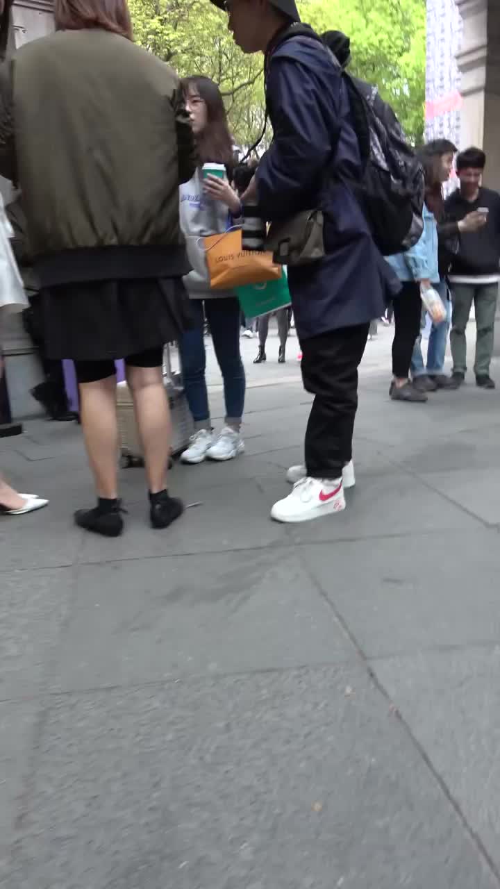 6dc22e9f-c476-41f9-8010-275063fb2d76.mp4