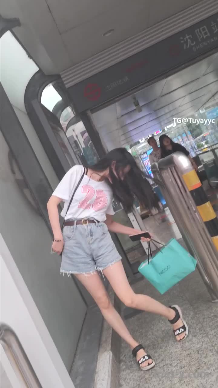 01f20f63-6639-4b7e-894f-294a4d5ab3fc.mp4