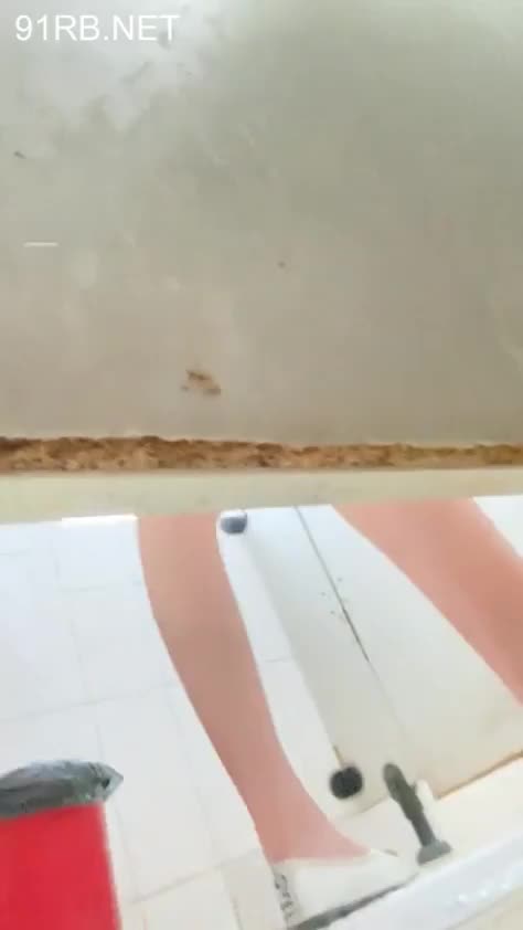 ce8db0d8-ab32-45a1-823d-7ca0196ef646.mp4