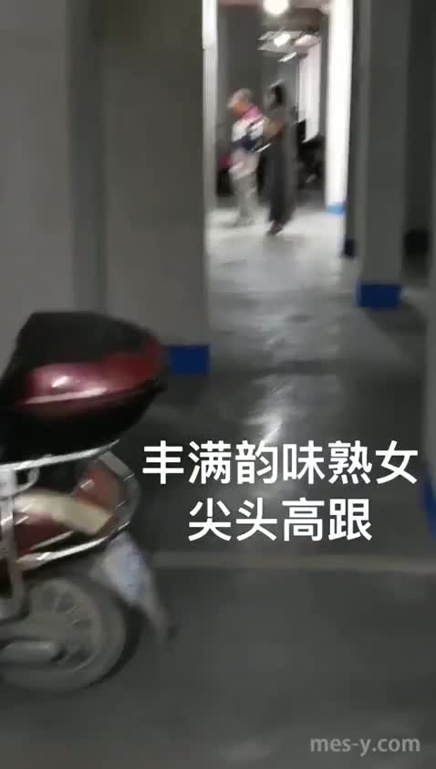 8a2485dd-d0c6-4068-91e6-cd5ea40341d7.mp4