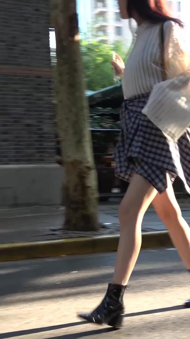 810d31f8-f30d-40e3-8ea8-30e7091c692a.mp4