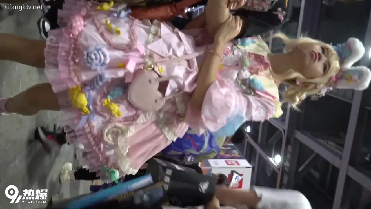 33d6d1aa-efc1-4f27-b3c0-0d02fbd1703c.mp4