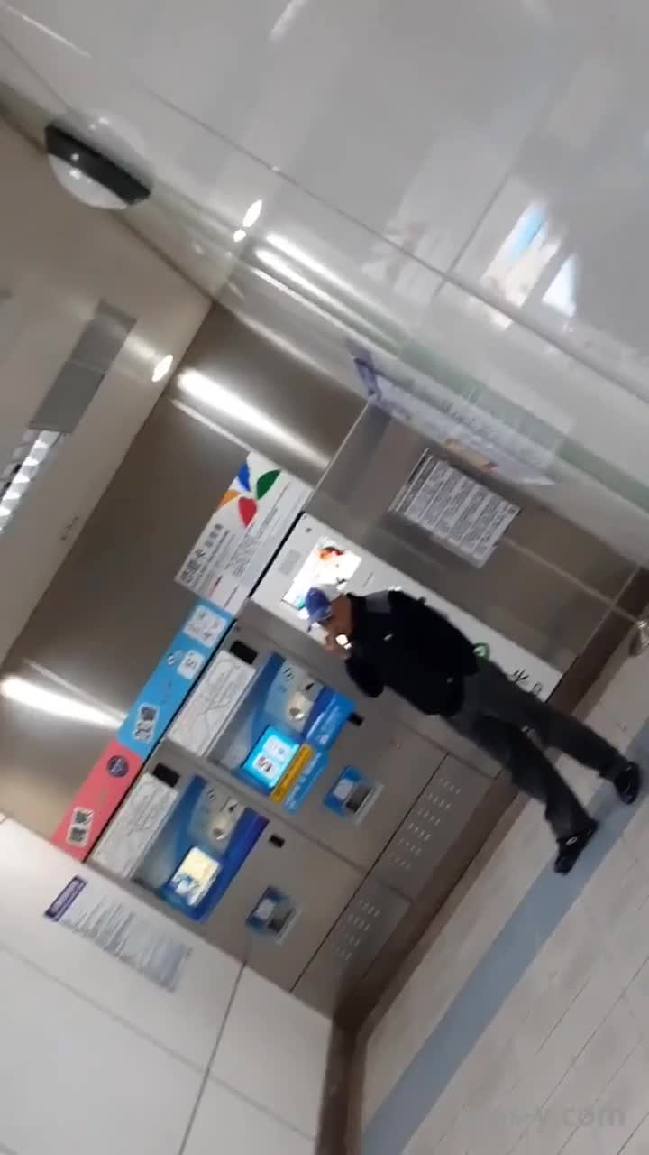 47664617-911c-43af-a4a9-fa2790ed4c02.mp4