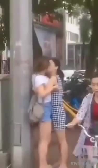 0a069922-2a04-49fc-a007-4a6196b39cd4.mp4