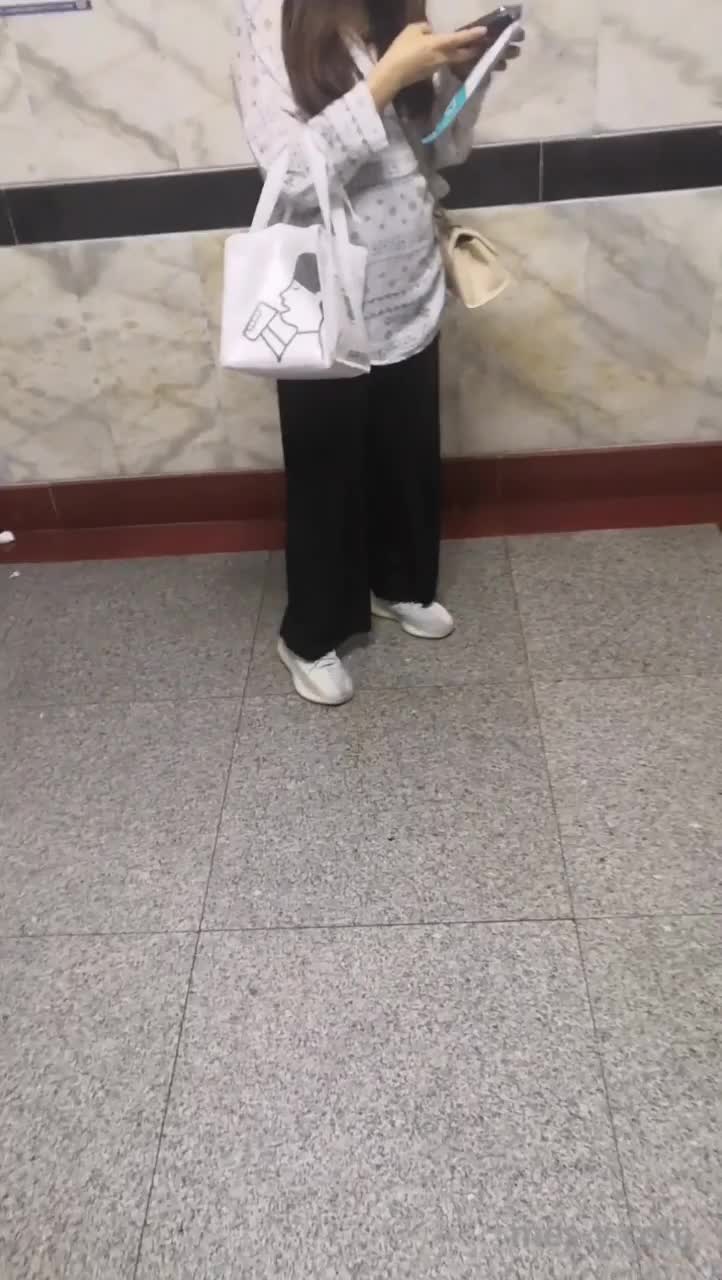 0a6d965e-dab8-4862-88de-20b7785b576a.mp4