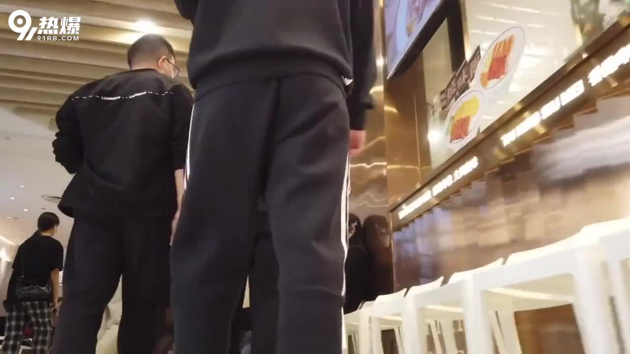 5b10b987-6c40-419c-a012-189d40db1c82.mp4