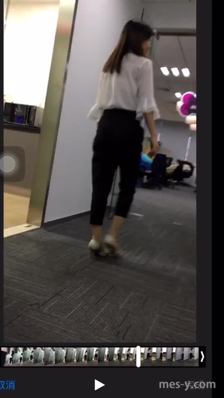 d8c8bd34-cbbe-433a-9cf3-2b5d347a6ded.mp4