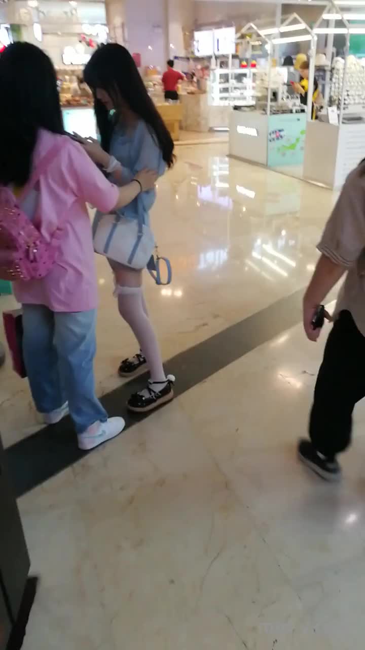 341b716b-4916-4eeb-a7e4-7f9ca8030361.mp4