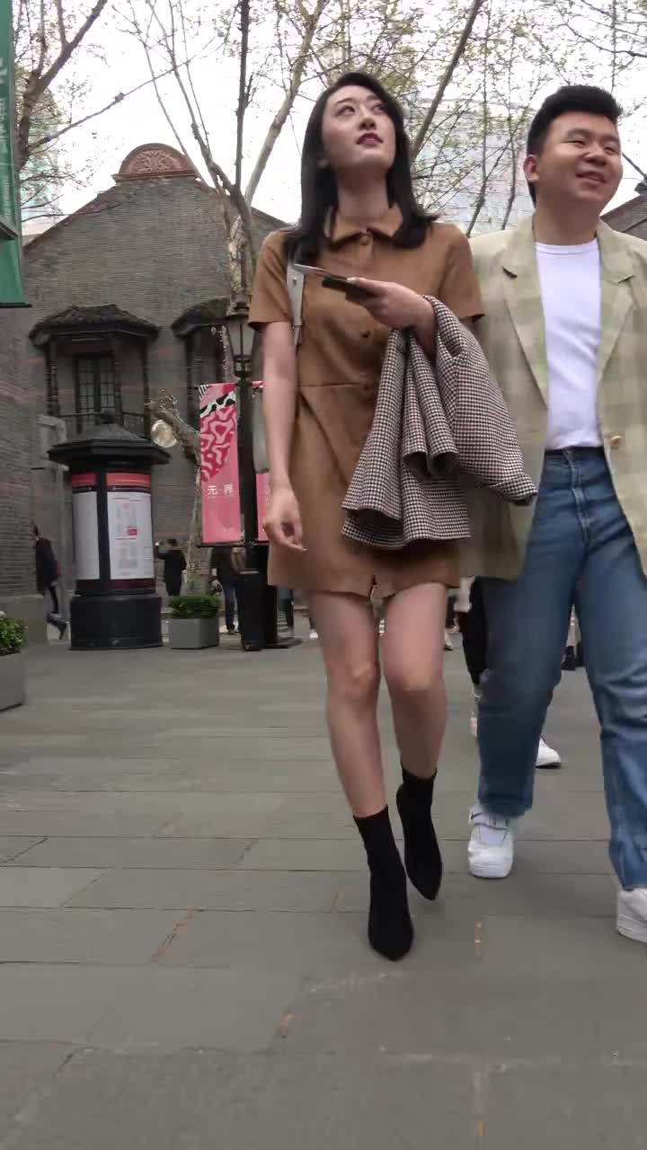 f43a2bc5-c518-4521-b751-1363902739d2.mp4