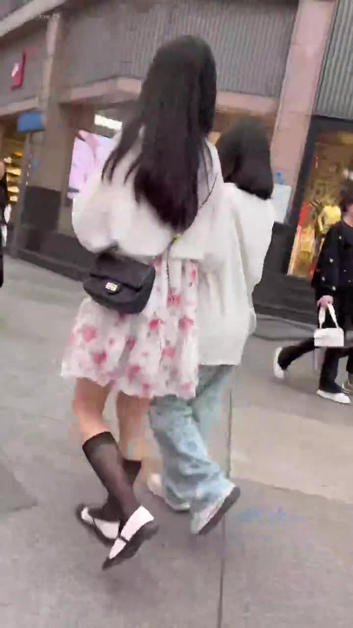 e9f01580-3464-11f0-85ba-060db0d232c4.mp4