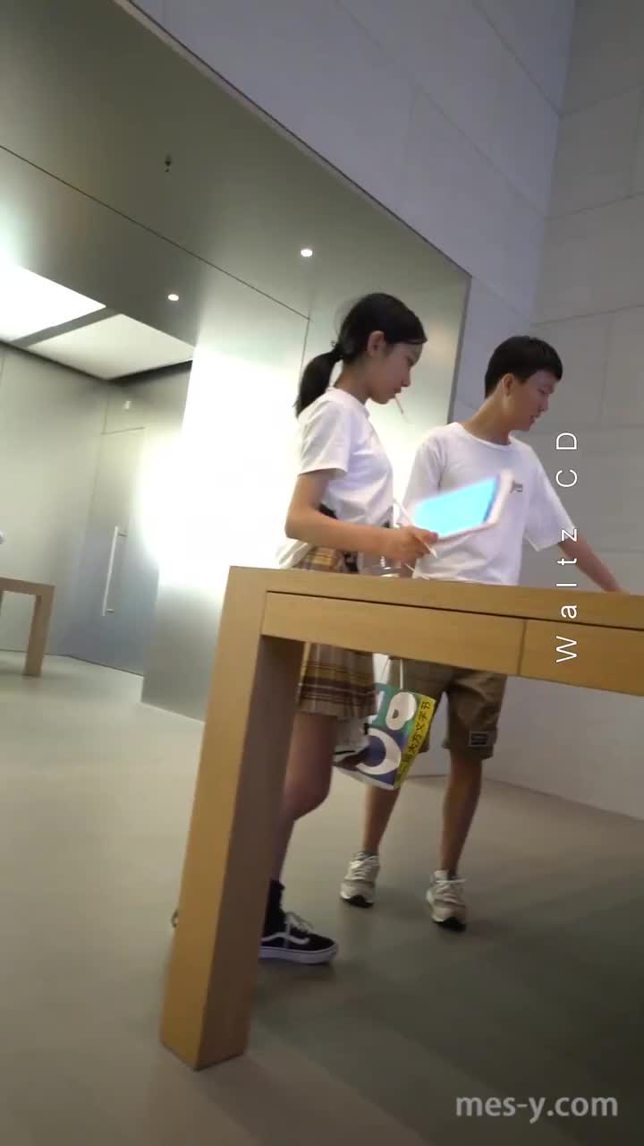 3923823c-716c-4b40-8ed2-b777d4e33c28.mp4