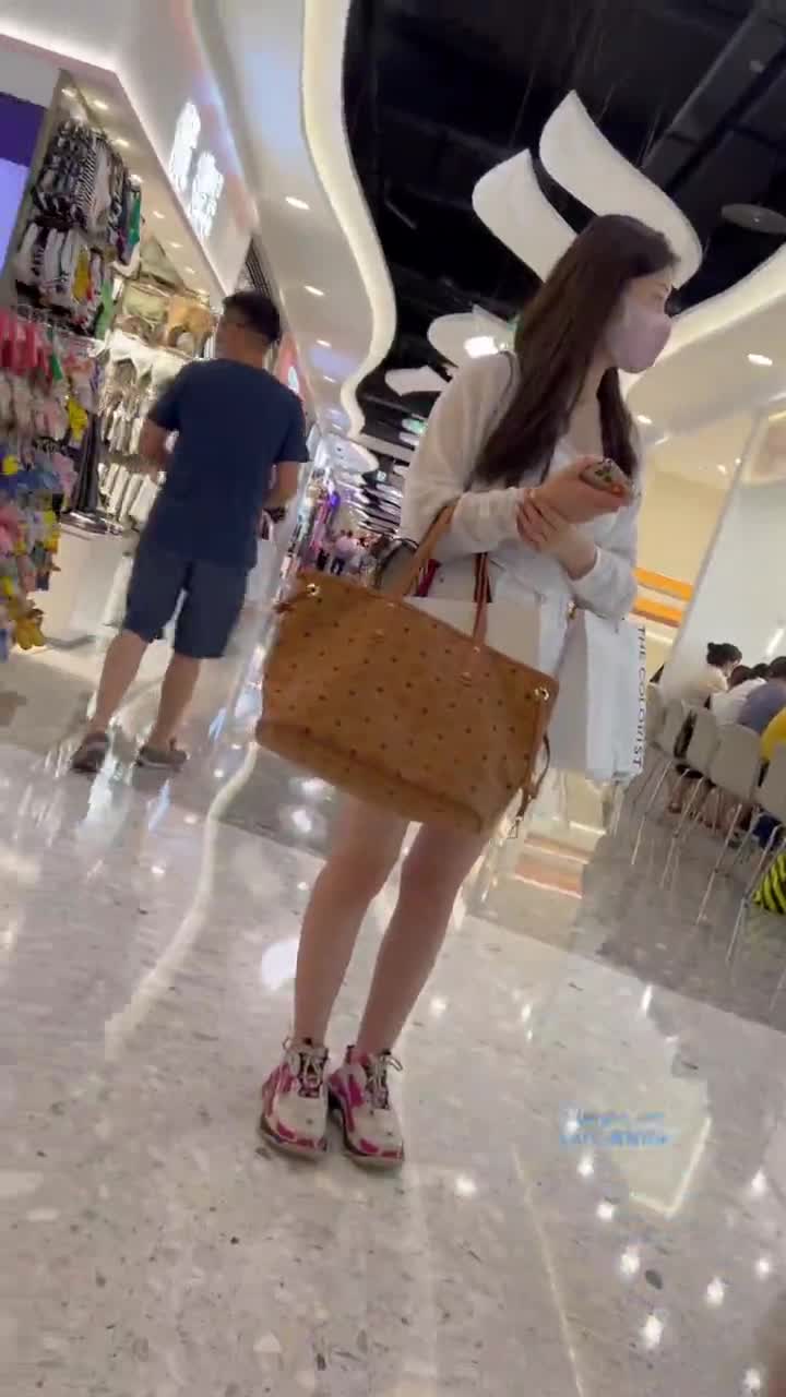 20a12e58-3720-11f0-85ba-060db0d232c4.mp4