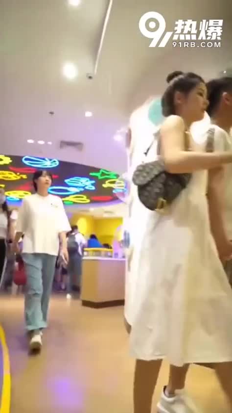 f3db47e6-6e80-4555-b640-40f0c1980347.mp4
