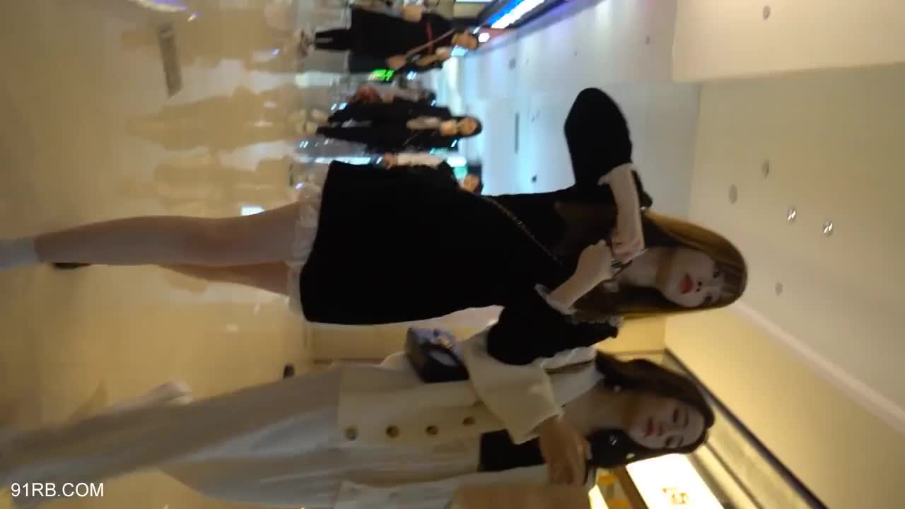 546bdf8d-49c7-4793-b76d-a5e9a3387c4d.mp4