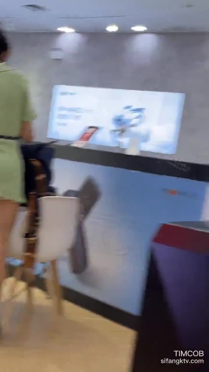 4bb2cec6-359a-11f0-85ba-060db0d232c4.mp4