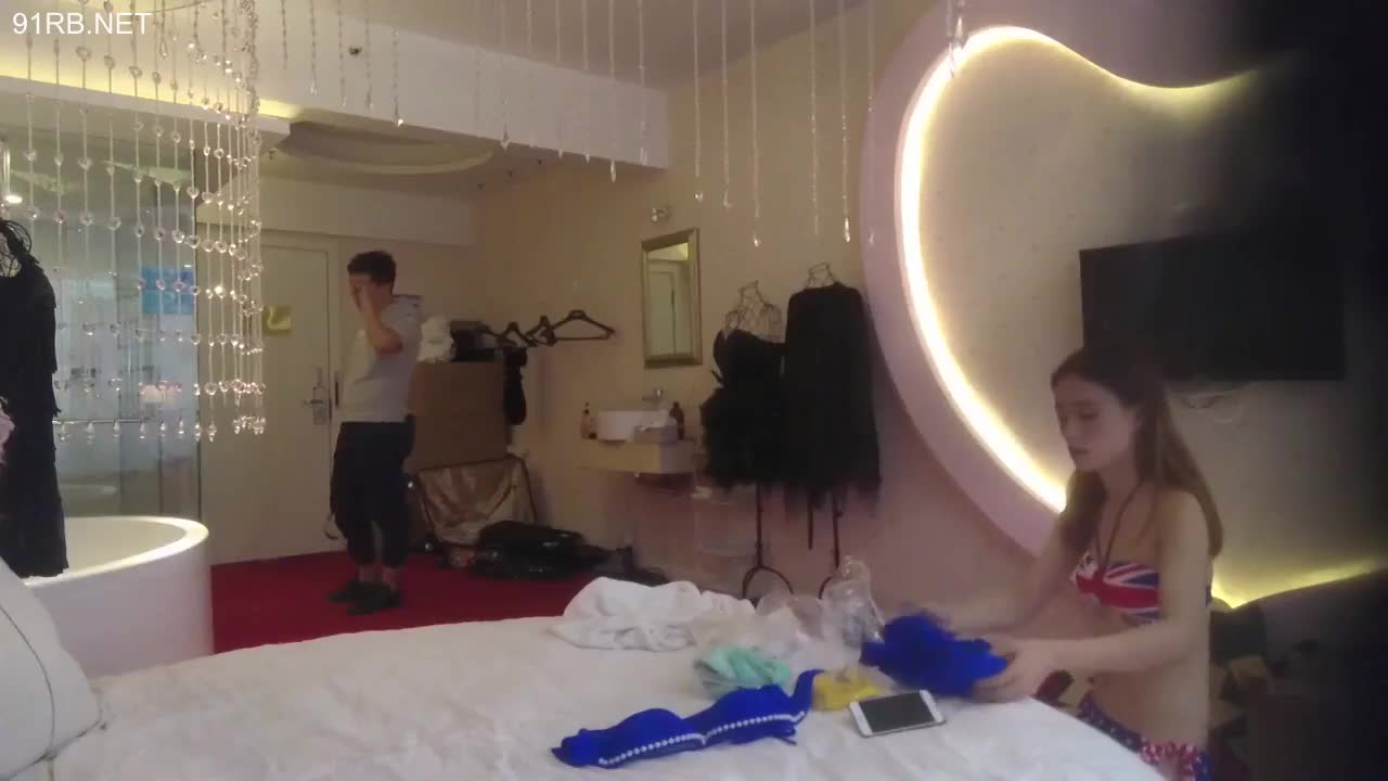 2f3d2fef-9997-4c81-a52f-c28bf953fa97.mp4