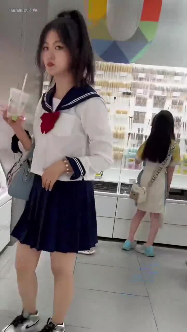 12ba6e5c-33de-11f0-85ba-060db0d232c4.mp4