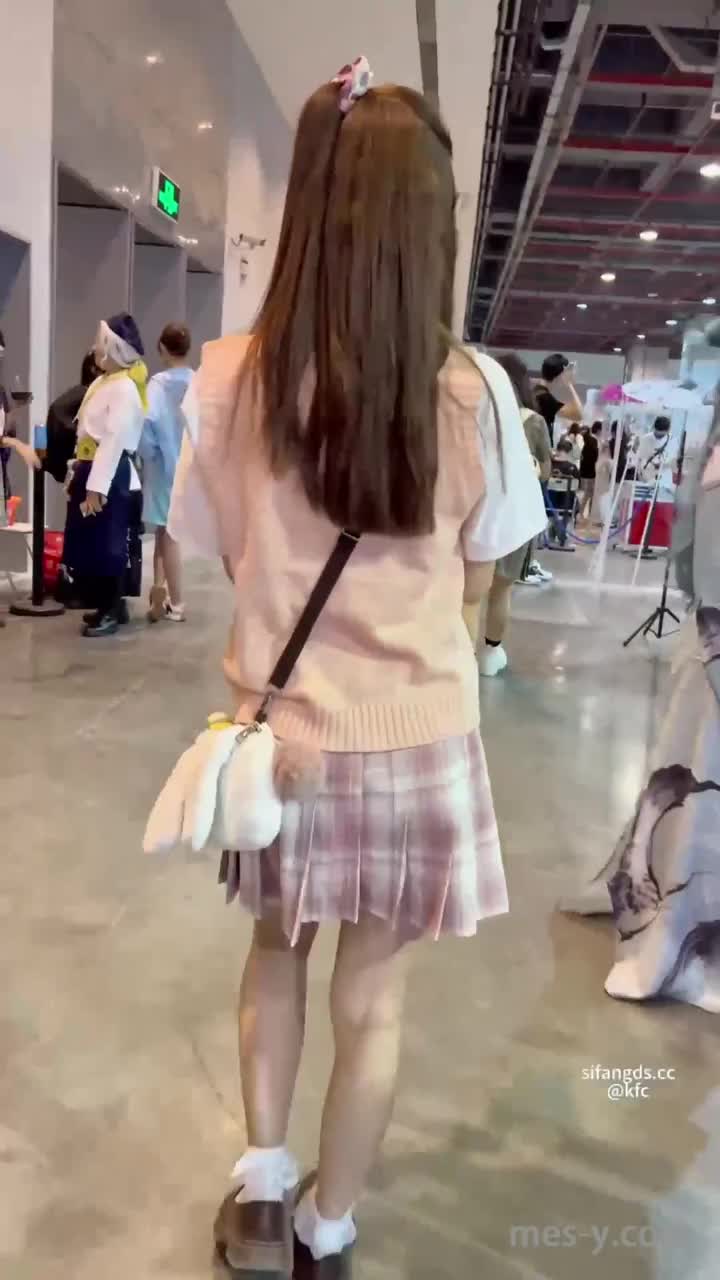 96fa51e2-a383-47e5-a30d-d6e87d7fd595.mp4