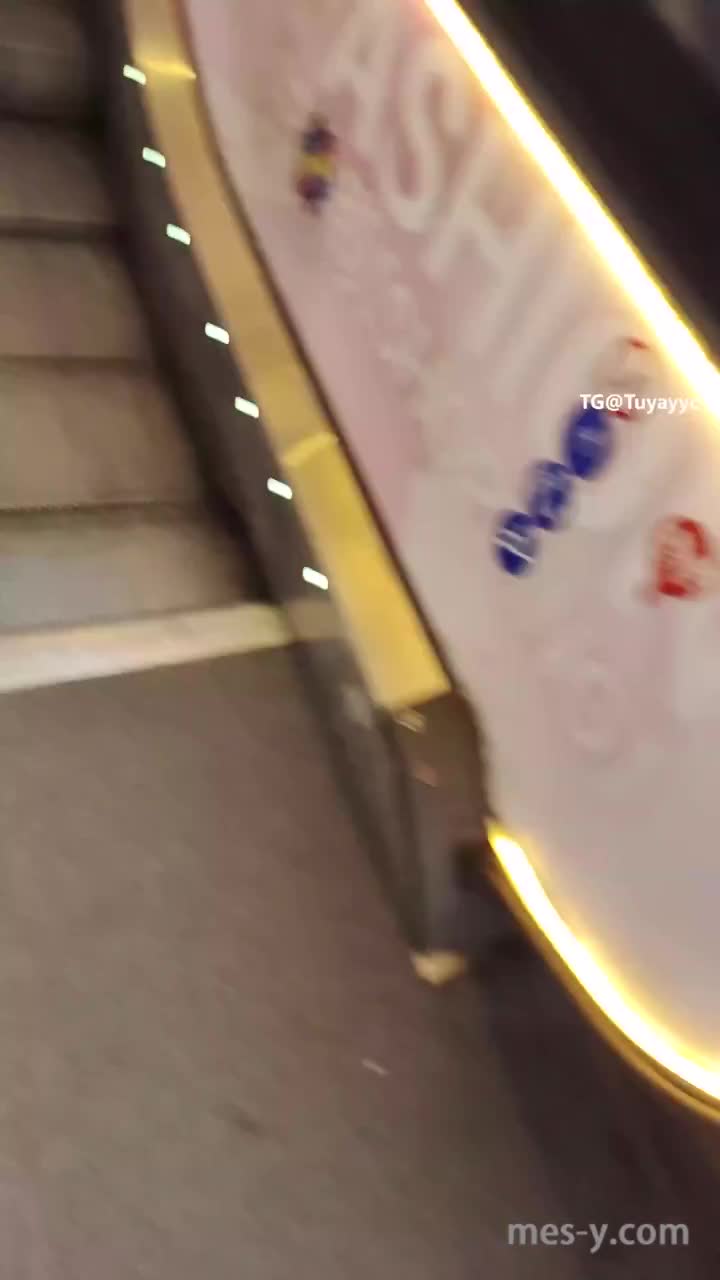 c1f1c2ca-4789-4ddc-807e-0c26dfdd3ce6.mp4