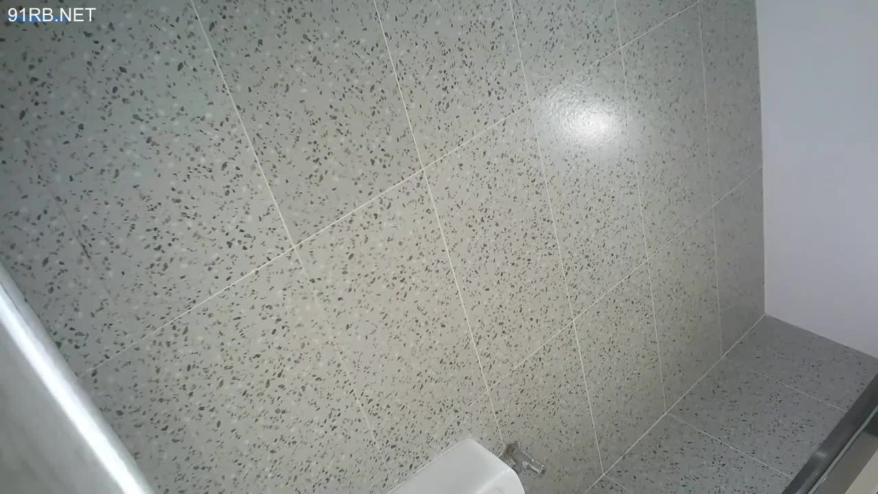 2adc790d-8f98-46c2-9634-73fd830b1d06.mp4
