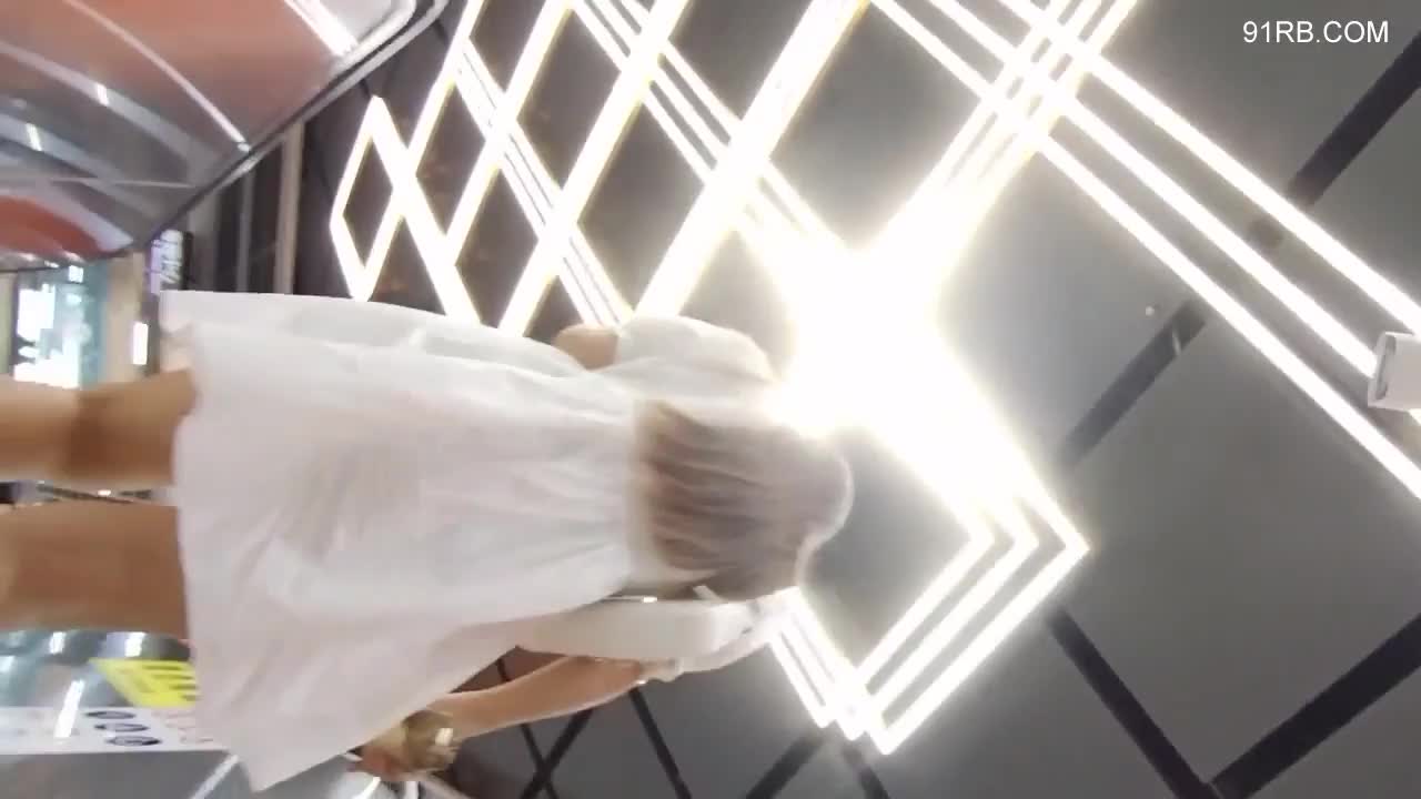 b53c927e-b713-4c04-bc74-85c6f9ec112a.mp4