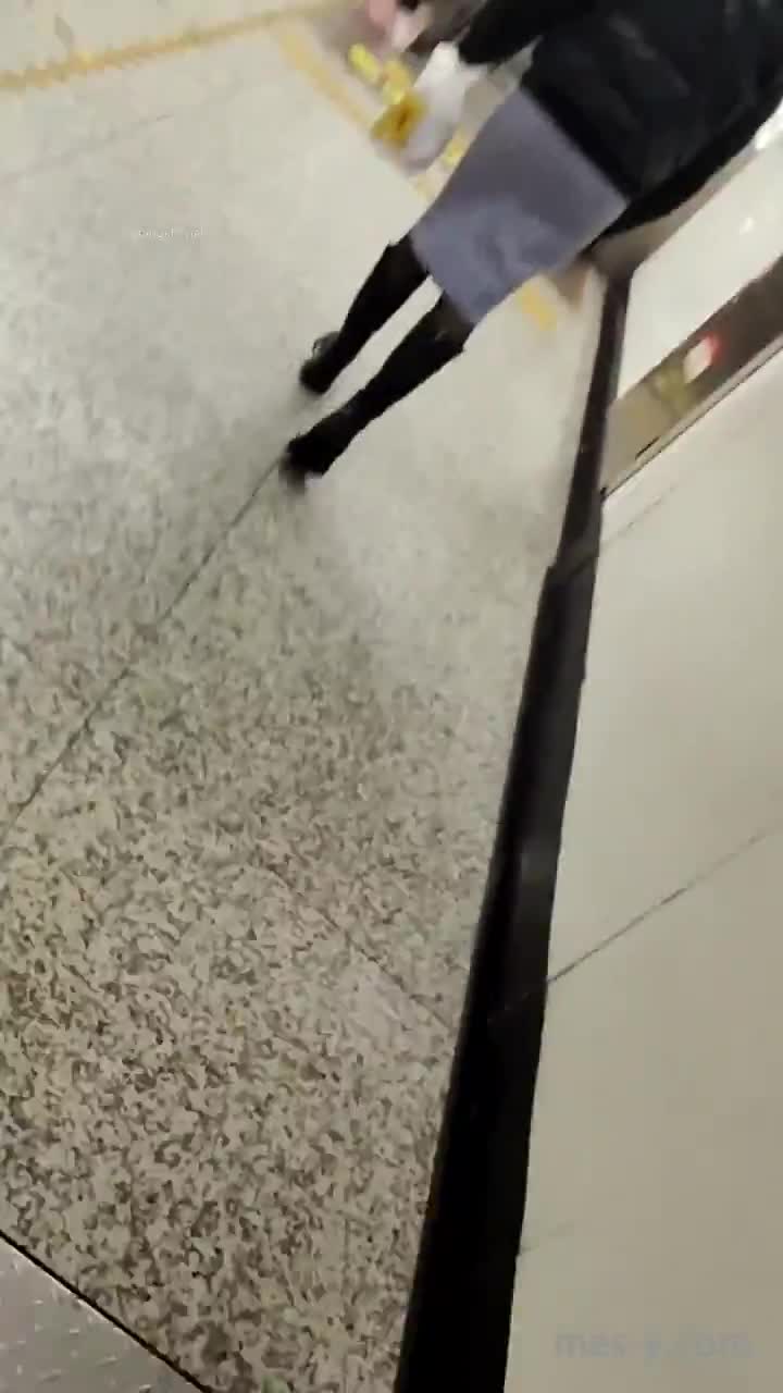 a157b735-4fb0-4097-b421-172b105402ad.mp4