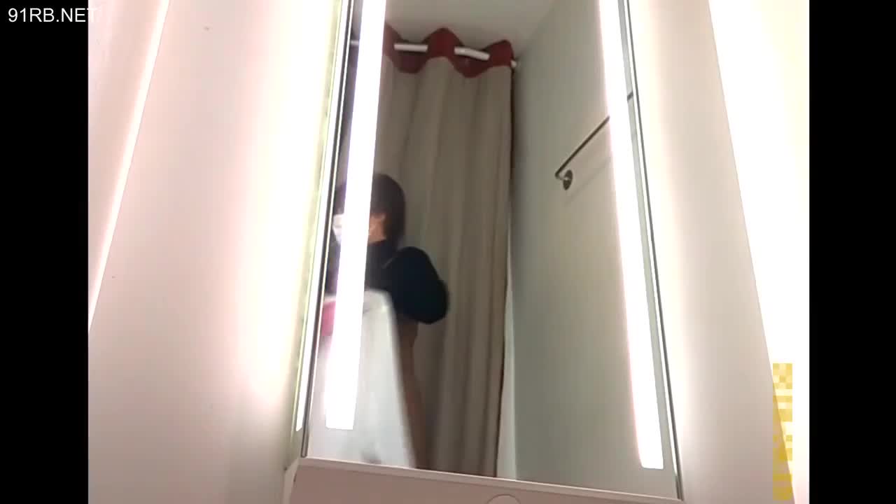 b4dda527-c10c-49e9-b534-5636ba43446b.mp4
