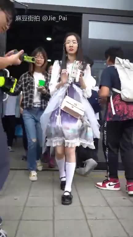 e57dde68-34b1-11f0-85ba-060db0d232c4.mp4