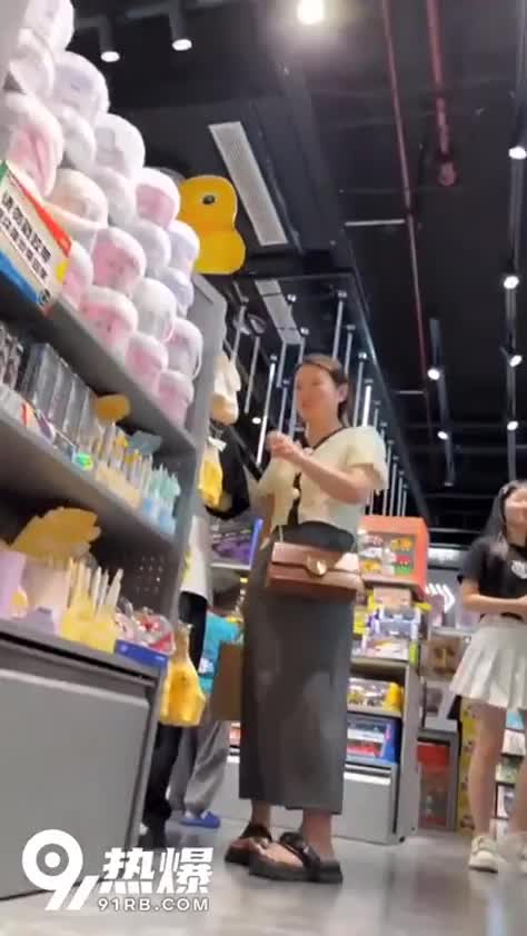 6be8d129-b2c9-4ca3-bcf0-fbd29e953b6c.mp4