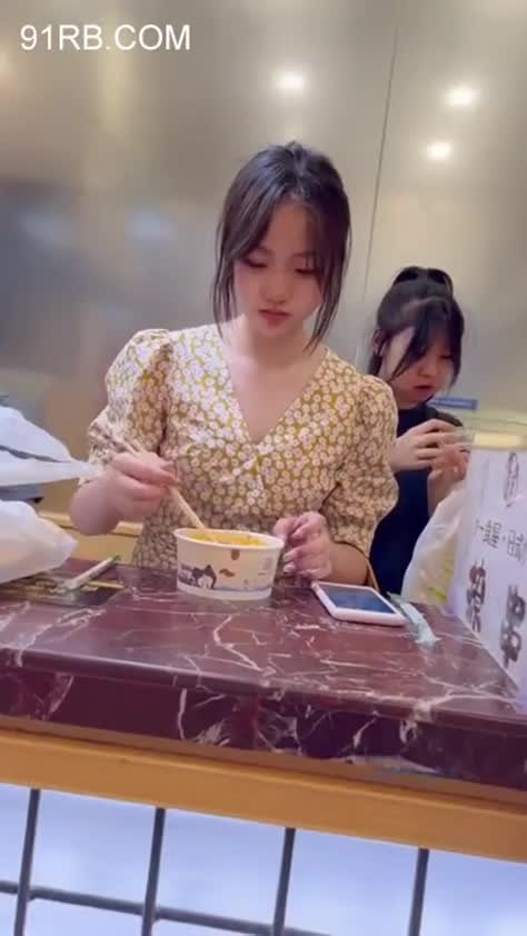 eef3bdfd-204b-4930-a6b0-b15e60148aa1.mp4