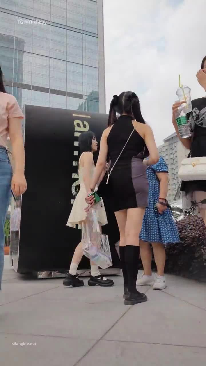 982646b4-25ca-11f0-8fb5-9e5d5bfbca85.mp4