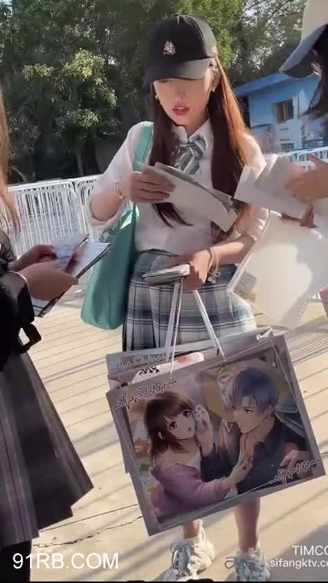 cc371cb2-623f-4b4e-896b-90d0f0d34acb.mp4