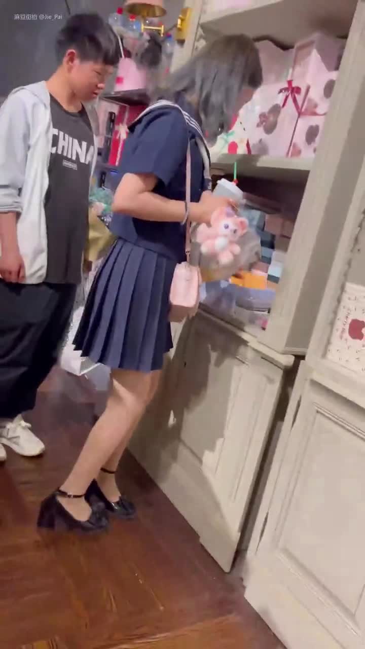 c8427b7a-3456-11f0-85ba-060db0d232c4.mp4