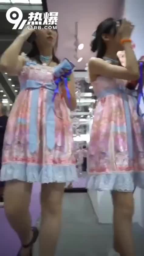 4e19b25d-5293-4fe5-b599-fbe5edc0f886.mp4