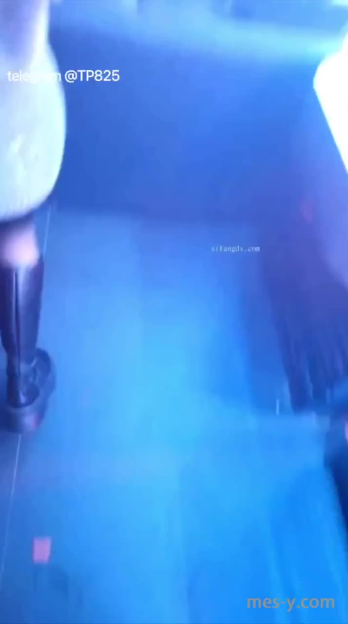 e67dd35f-f206-498c-a0c2-5ce8f12e3c9a.mp4