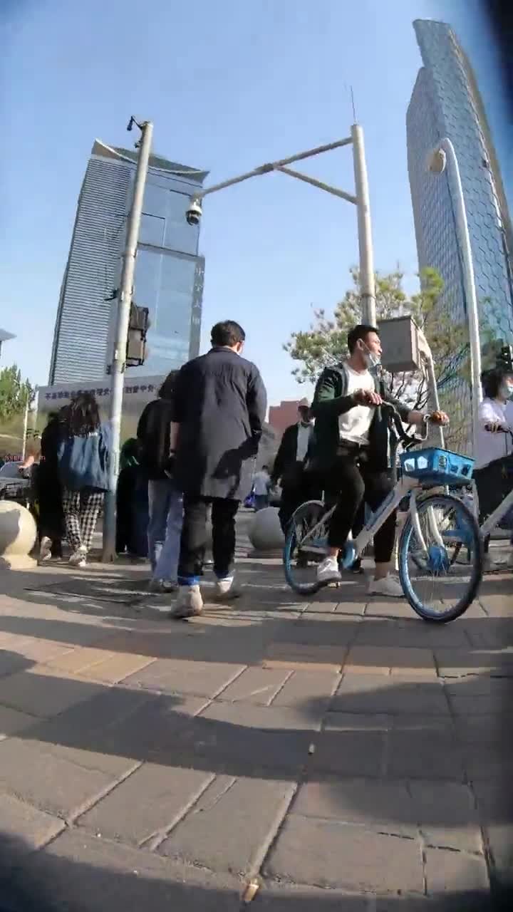 a5247198-3a0f-11f0-8a5c-bed40c89d1ad.mp4