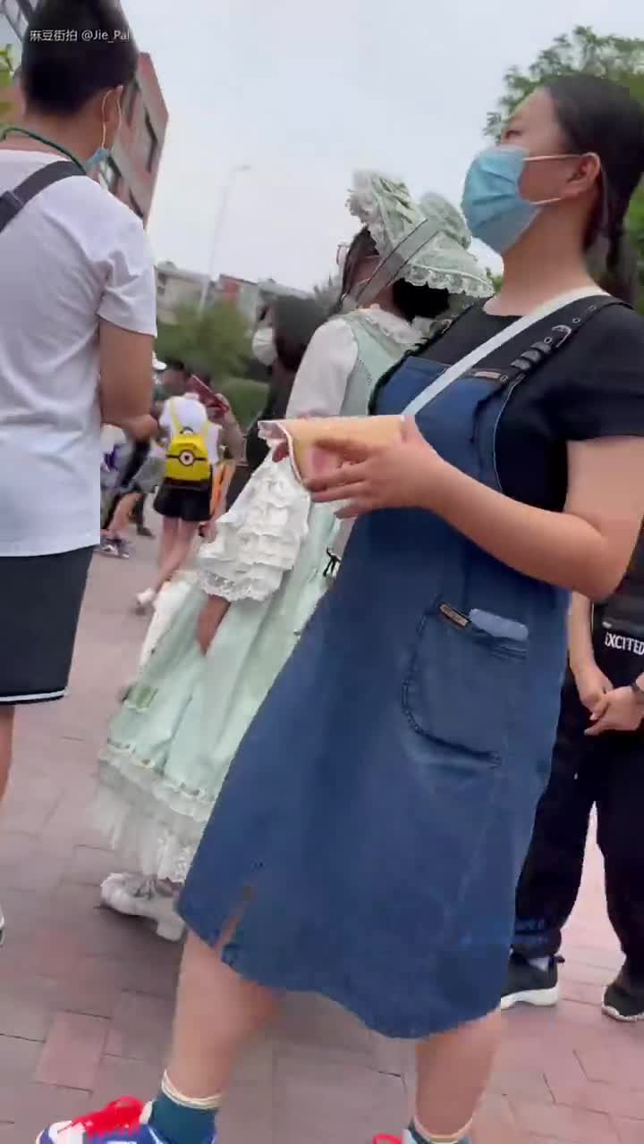 4dabf6be-33e5-11f0-85ba-060db0d232c4.mp4