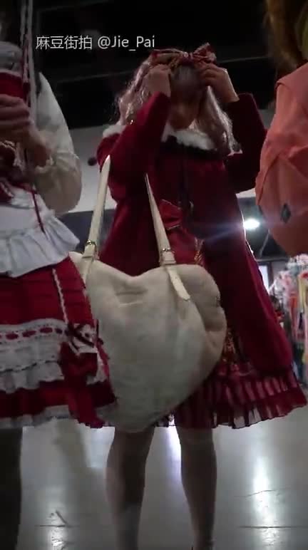 5cfad1a6-34c8-11f0-85ba-060db0d232c4.mp4