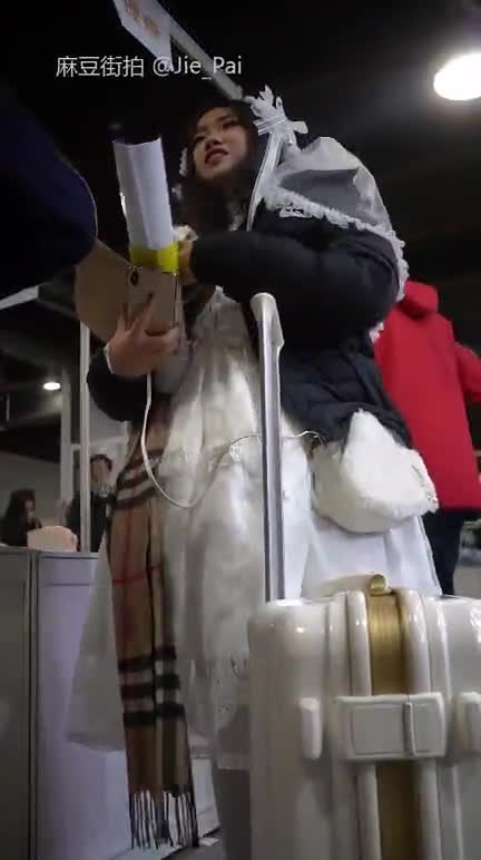 0ae30772-34b3-11f0-85ba-060db0d232c4.mp4