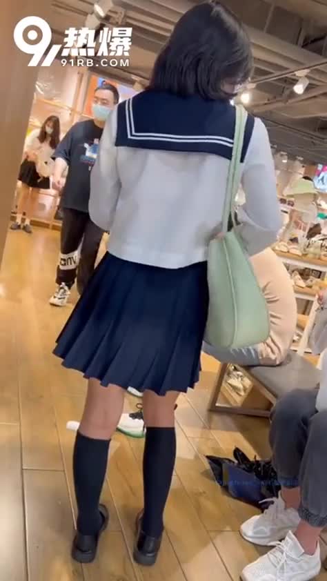 d9bcbda0-a3d7-4c6b-bd34-395b5c8ba5eb.mp4