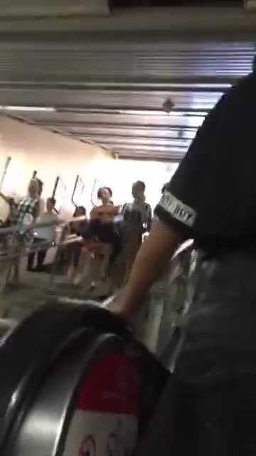 ce77802b-1f19-4ec0-988e-fd78baeab4f5.mp4