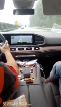 4d51d8ad-e1e9-44d7-a928-ed8b77f71a23.mp4