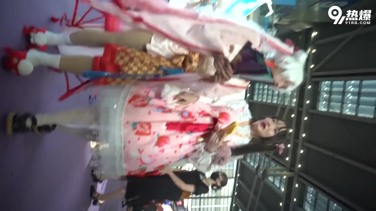 d94176d0-b821-4fc6-b0fe-64f5a60fa83c.mp4