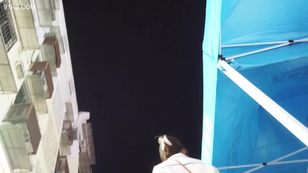 c5fc153f-88f5-4b83-ad64-aaefbe7d2d2a.mp4