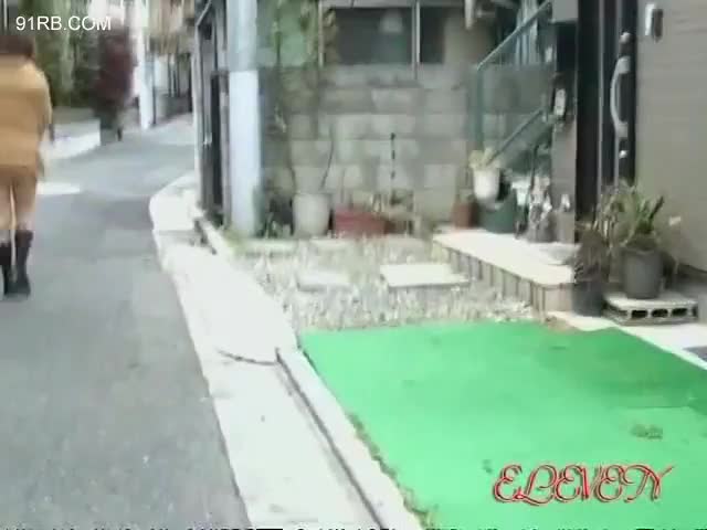 dd118fb4-bfd4-43a7-b06c-1cbd9d032d76.mp4