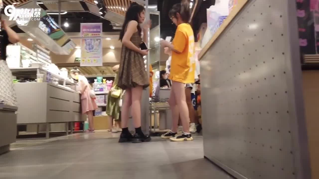 679c0a3f-bf8e-45ad-b190-00bb2599af6e.mp4