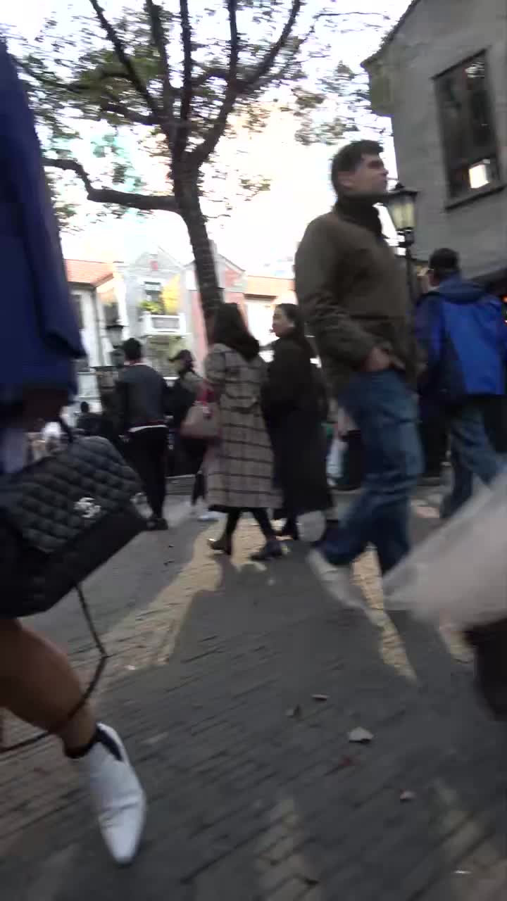 2b9e75f3-2e19-4bd7-8433-d3b8585e2b87.mp4