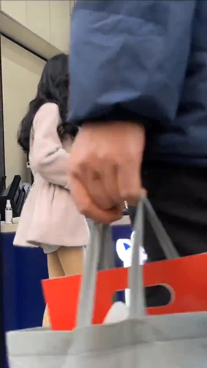 1df86b8a-2c21-11f0-9f76-d2aa28aa9c1a.mp4