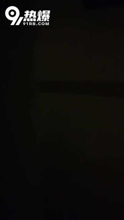 eda68541-c2f0-47fe-9b79-27f46bcf38e8.mp4