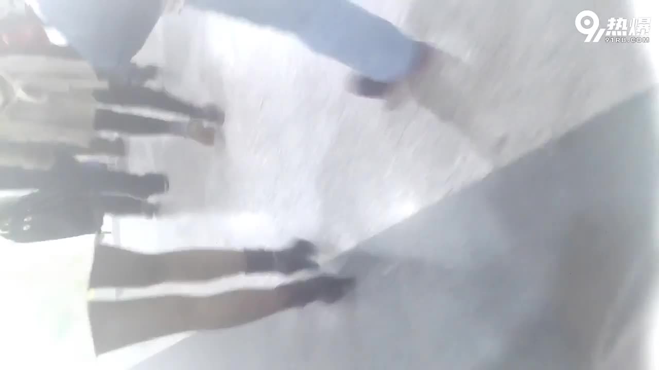 caf1ce9d-3b3e-4476-aa20-03dd7086fe00.mp4